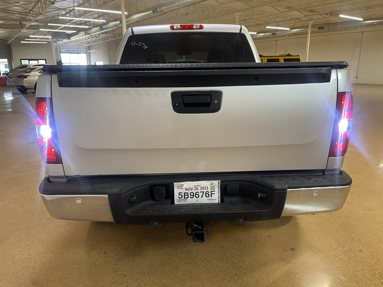2012 Chevrolet Silverado LT photo 18