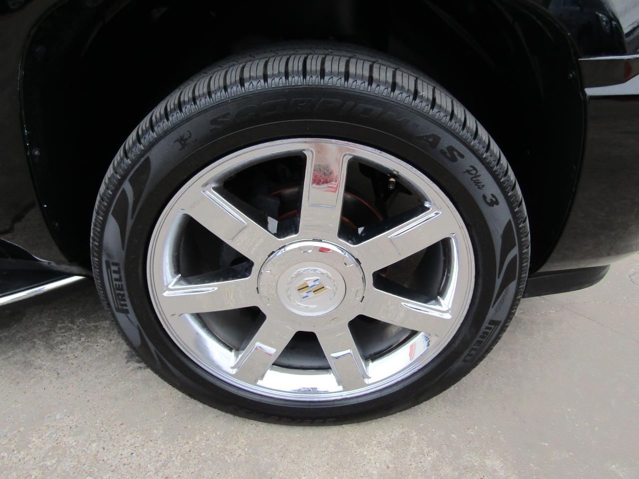 2012 Cadillac Escalade AWD 4dr Luxury Grand Prairie TX