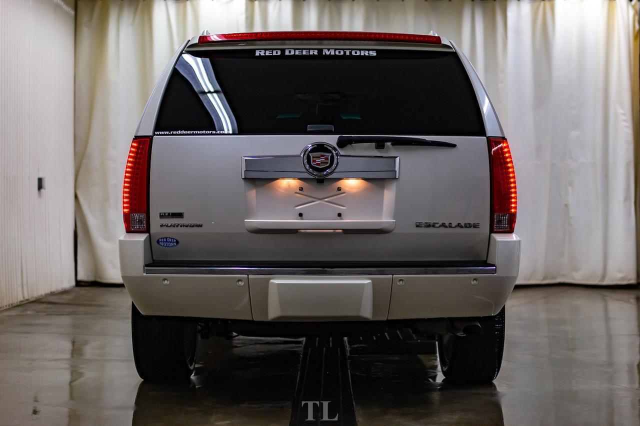 2012 Cadillac Escalade AWD Platinum Leather Roof Nav Red Deer AB