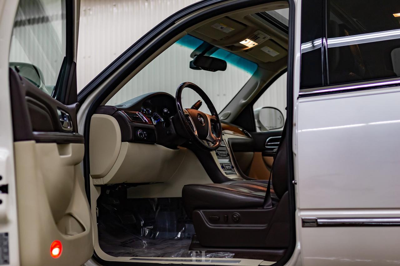 2012 Cadillac Escalade AWD Platinum Leather Roof Nav Red Deer AB