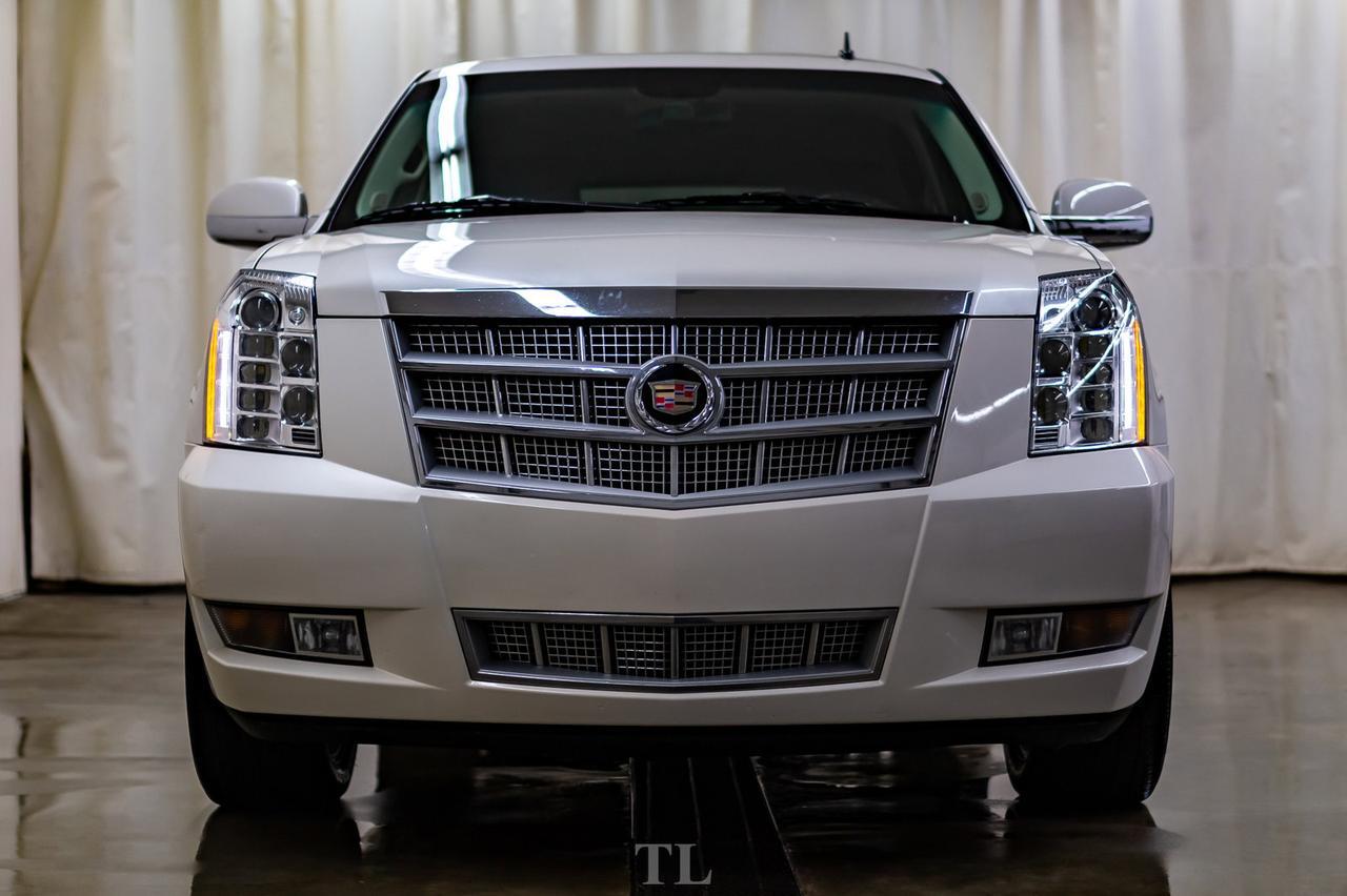 2012 Cadillac Escalade AWD Platinum Leather Roof Nav Red Deer AB