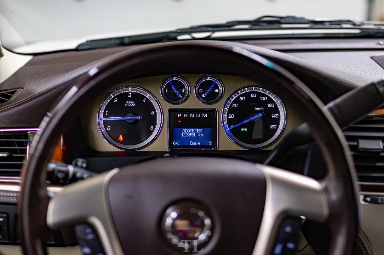 2012 Cadillac Escalade AWD Platinum Leather Roof Nav Red Deer AB