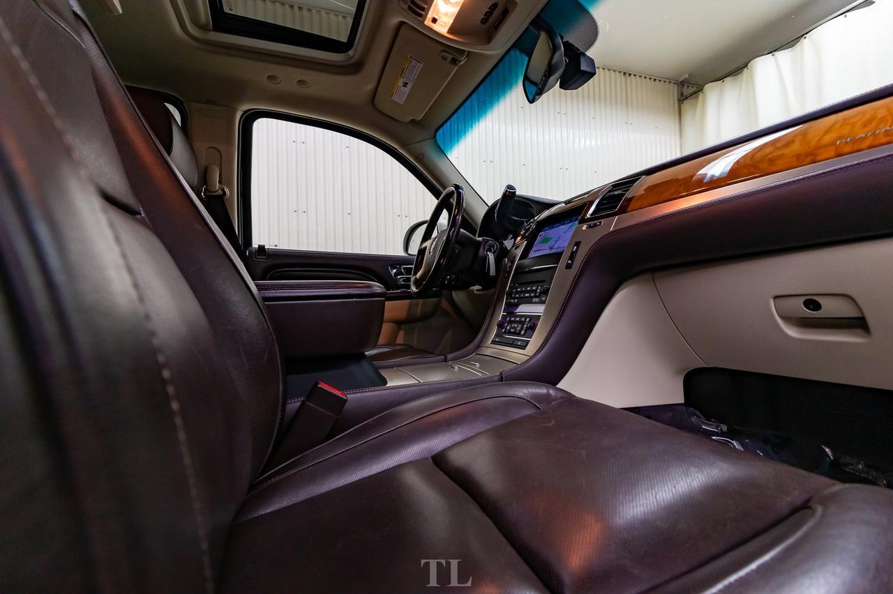 2012 Cadillac Escalade AWD Platinum Leather Roof Nav Red Deer AB