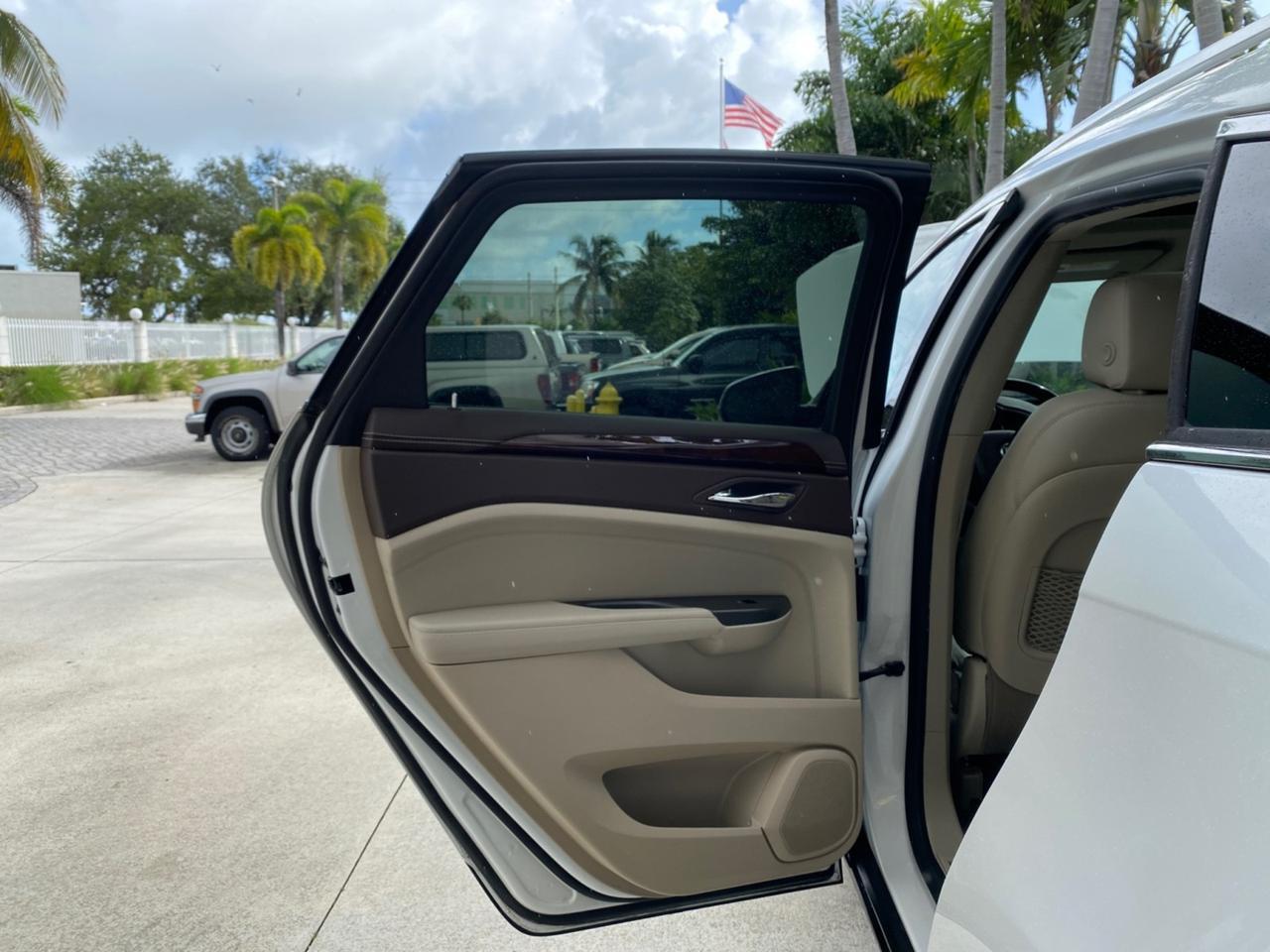 2012 Cadillac SRX Luxury Collection LOW MILES 44,412 AWD Pompano Beach FL