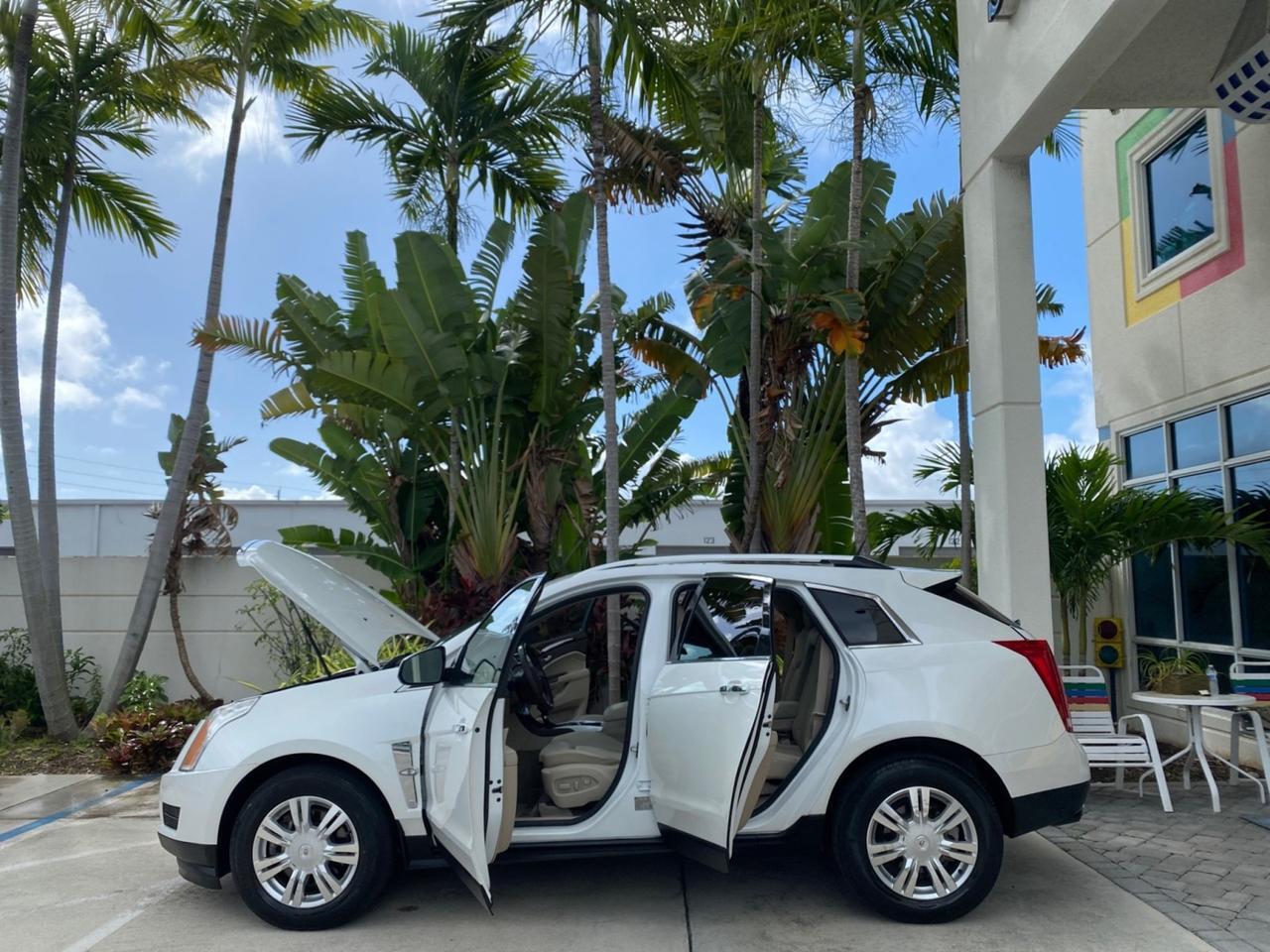 2012 Cadillac SRX Luxury Collection LOW MILES 44,412 AWD Pompano Beach FL