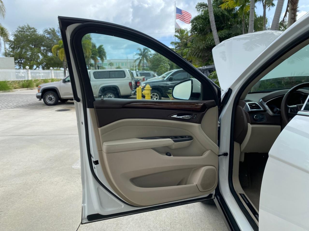 2012 Cadillac SRX Luxury Collection LOW MILES 44,412 AWD Pompano Beach FL