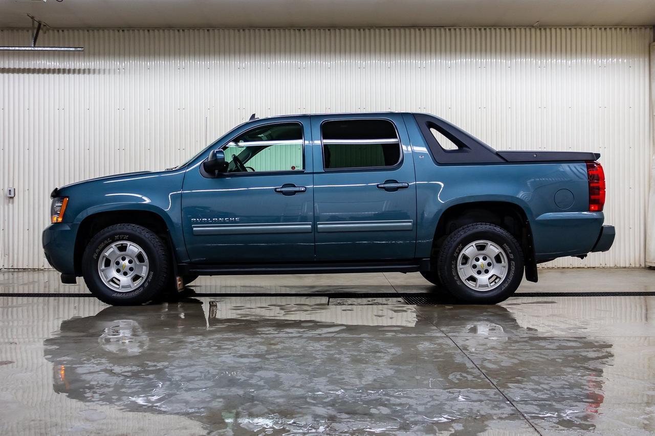 2012 Chevrolet Avalanche 4x4 Crew Cab LT Leather BCam Red Deer AB