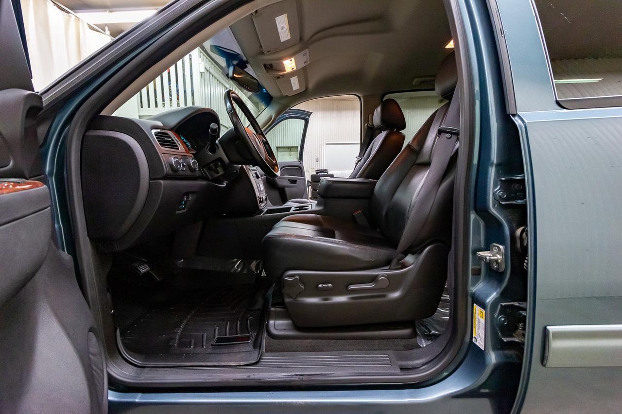 2012 Chevrolet Avalanche 4x4 Crew Cab LT Leather BCam Red Deer AB