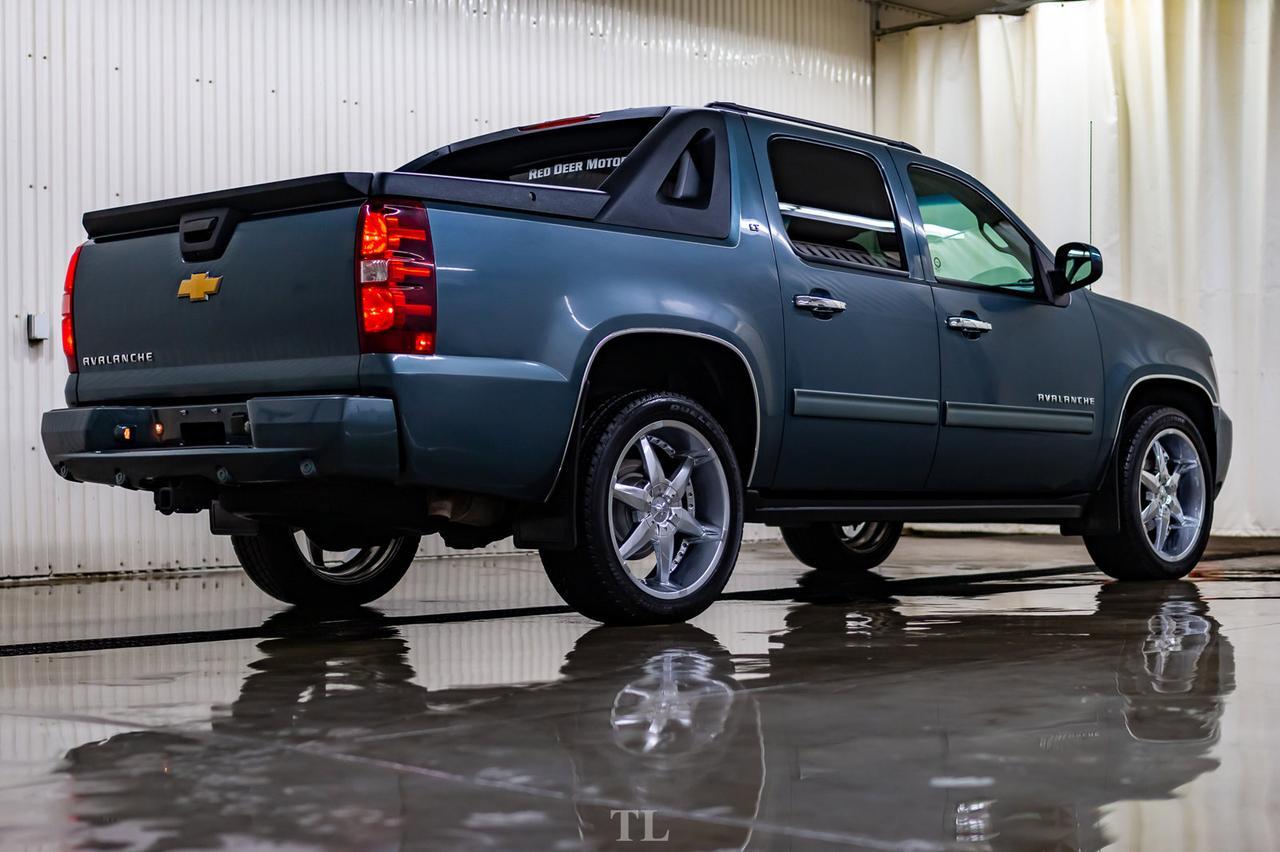 2012 Chevrolet Avalanche 4x4 LT BCam Red Deer AB