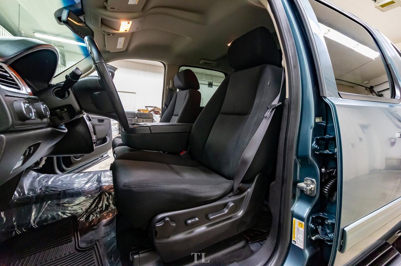 2012 Chevrolet Avalanche 4x4 LT BCam Red Deer AB