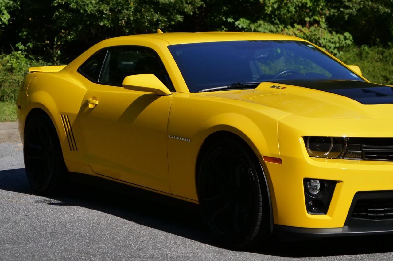 2012 Chevrolet Camaro ZL1 / 6.2L Supercharged V8 / Brembo Brakes! Lincolnton NC