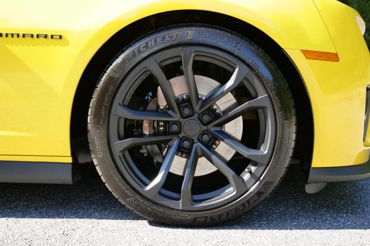 2012 Chevrolet Camaro ZL1 / 6.2L Supercharged V8 / Brembo Brakes! Lincolnton NC