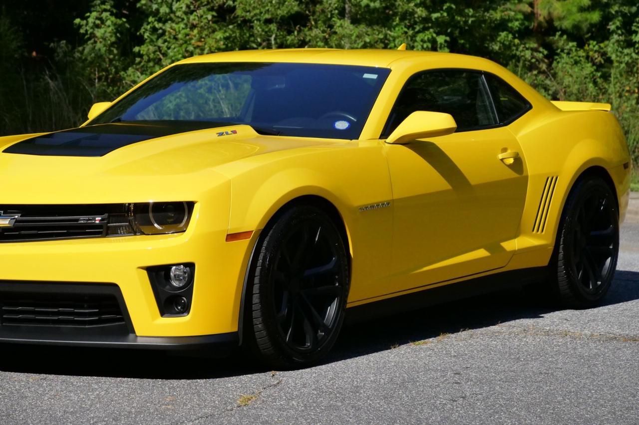 2012 Chevrolet Camaro ZL1 / 6.2L Supercharged V8 / Brembo Brakes! Lincolnton NC