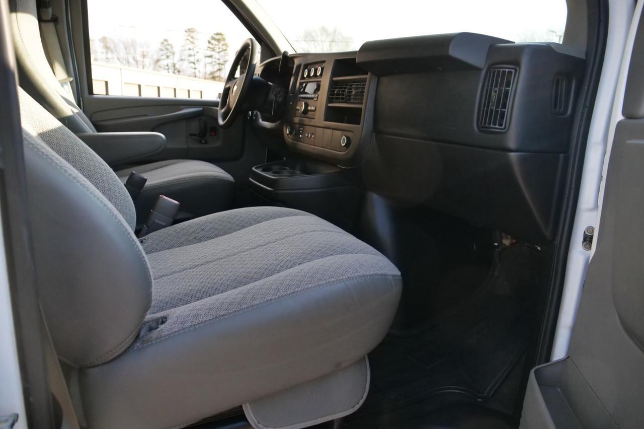 2012 Chevrolet Express 3500 LT / 15 Passenger Van / 6.0L V8! Lincolnton NC