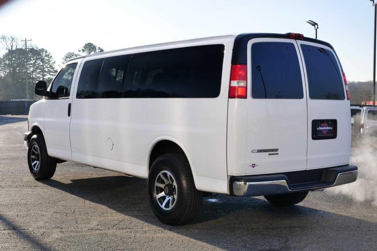 2012 Chevrolet Express 3500 LT / 15 Passenger Van / 6.0L V8! Lincolnton NC