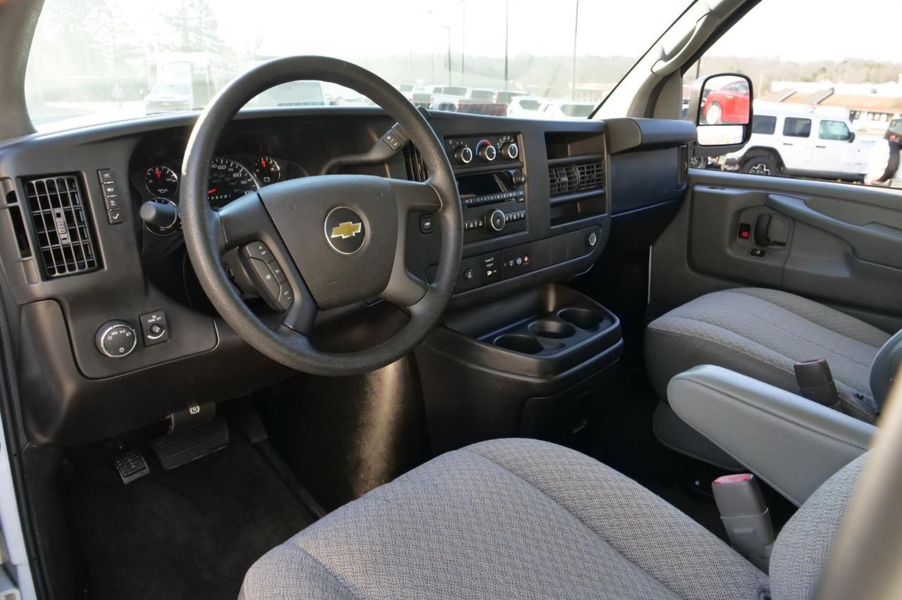 2012 Chevrolet Express 3500 LT / 15 Passenger Van / 6.0L V8! Lincolnton NC