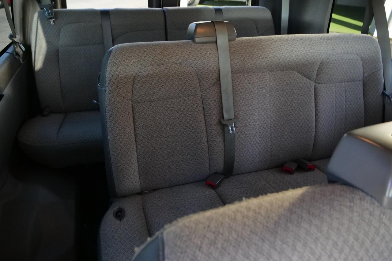 2012 Chevrolet Express 3500 LT / 15 Passenger Van / 6.0L V8! Lincolnton NC