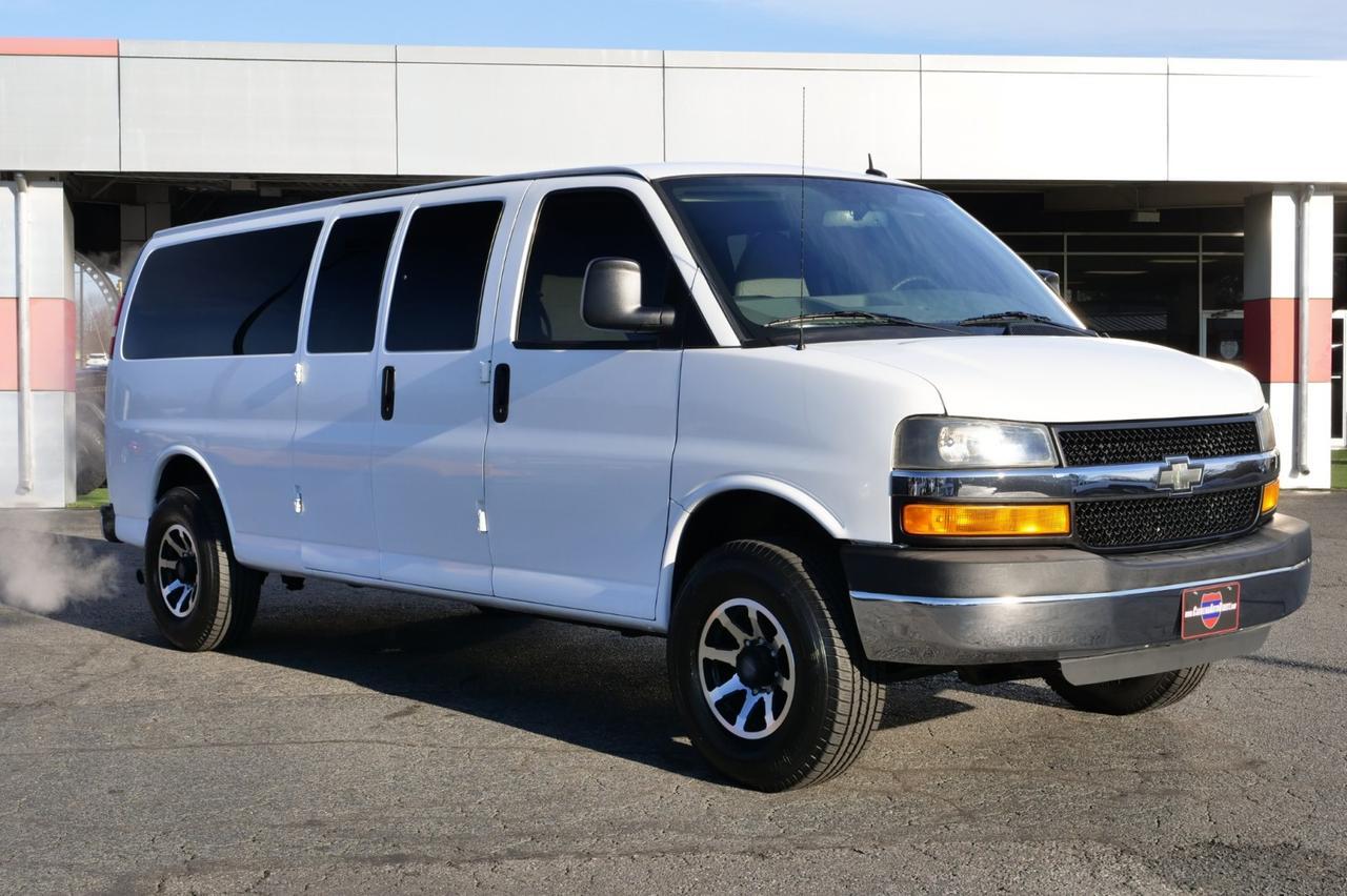 2012 Chevrolet Express 3500 LT / 15 Passenger Van / 6.0L V8! Lincolnton NC