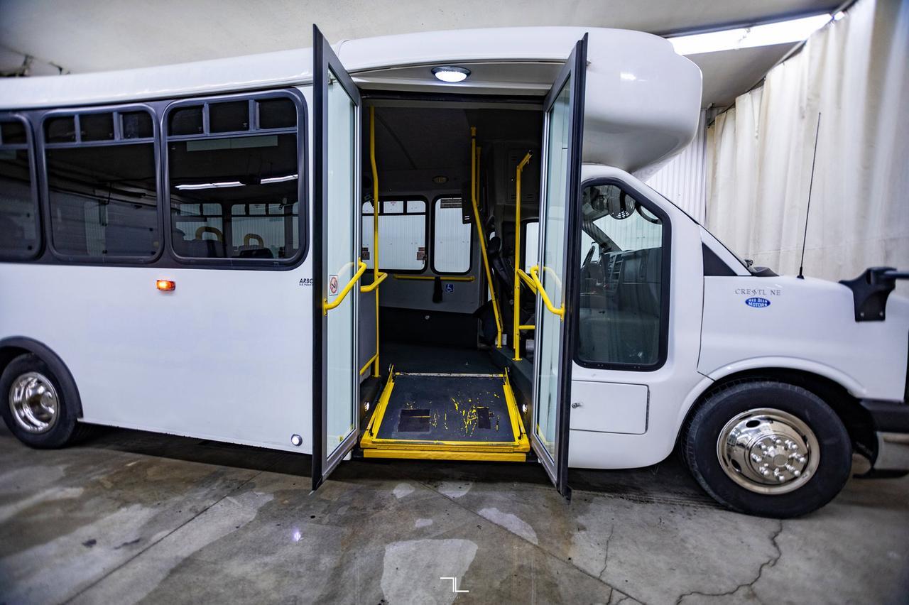 2012 Chevrolet Express 4500 Handi Bus Diesel Wheelchair Lift Red Deer AB