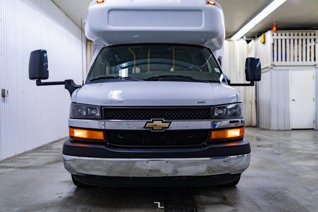 2012 Chevrolet Express 4500 Handi Bus Diesel Wheelchair Lift Red Deer AB