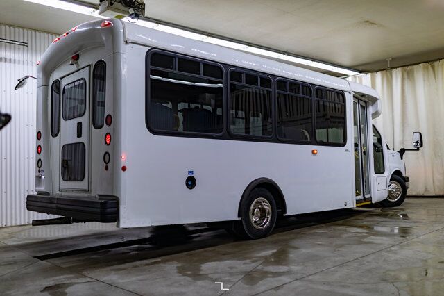 2012 Chevrolet Express 4500 Handi Bus Diesel Wheelchair Lift Red Deer AB