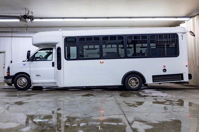2012 Chevrolet Express 4500 Handi Bus Diesel Wheelchair Lift Red Deer AB