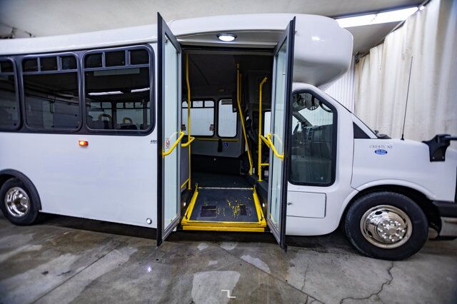 2012 Chevrolet Express 4500 Handi Bus Diesel Wheelchair Lift Red Deer AB