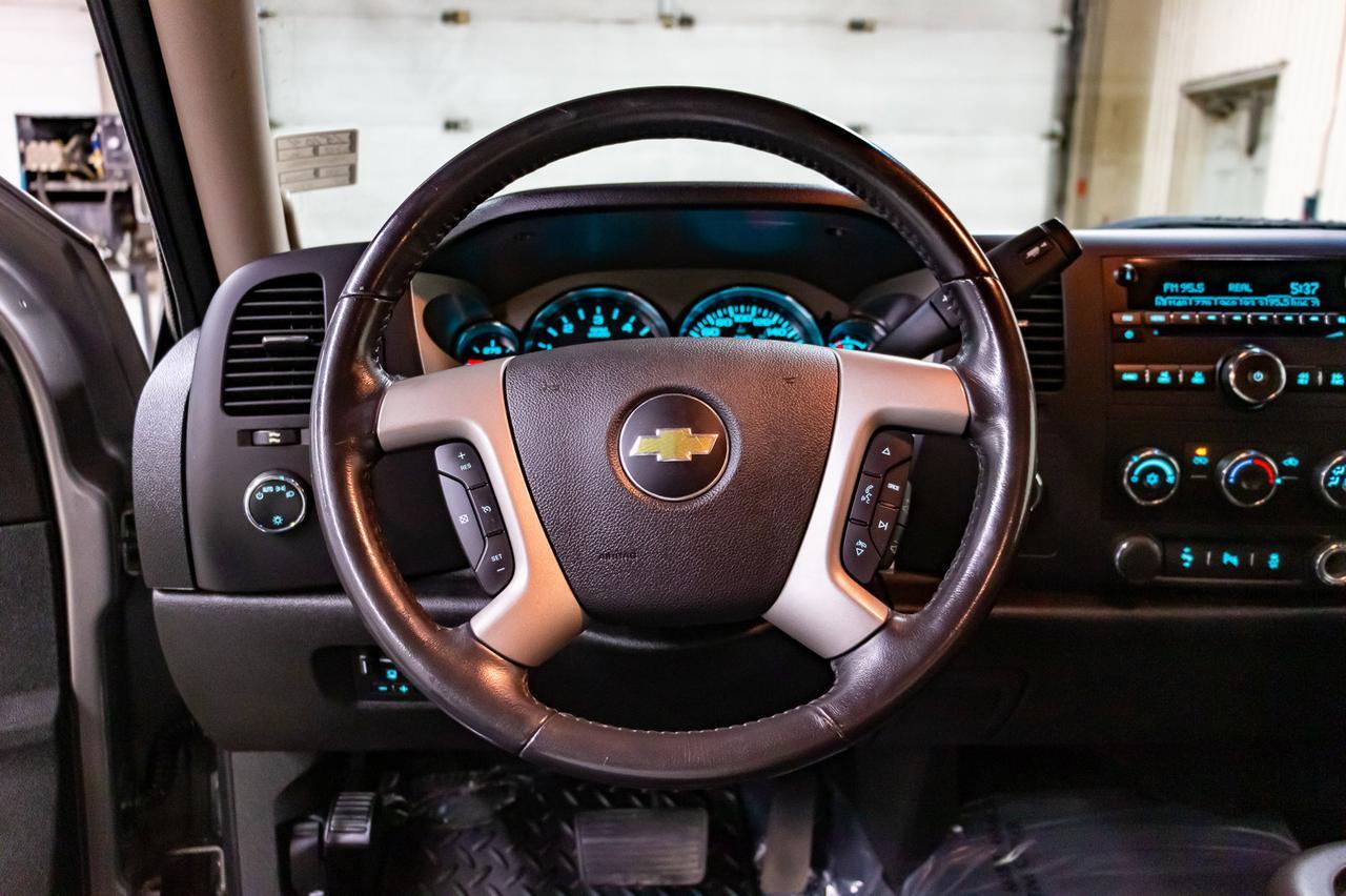 2012 Chevrolet Silverado 1500 4x4 Crew Cab LT BCam Red Deer AB