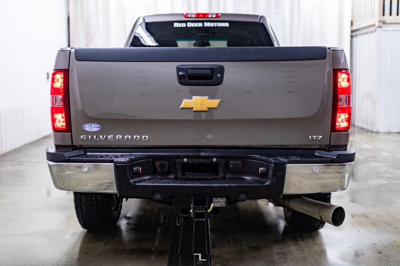 2012 Chevrolet Silverado 2500HD 4x4 Crew Cab LTZ Diesel Leather Roof Nav Red Deer AB