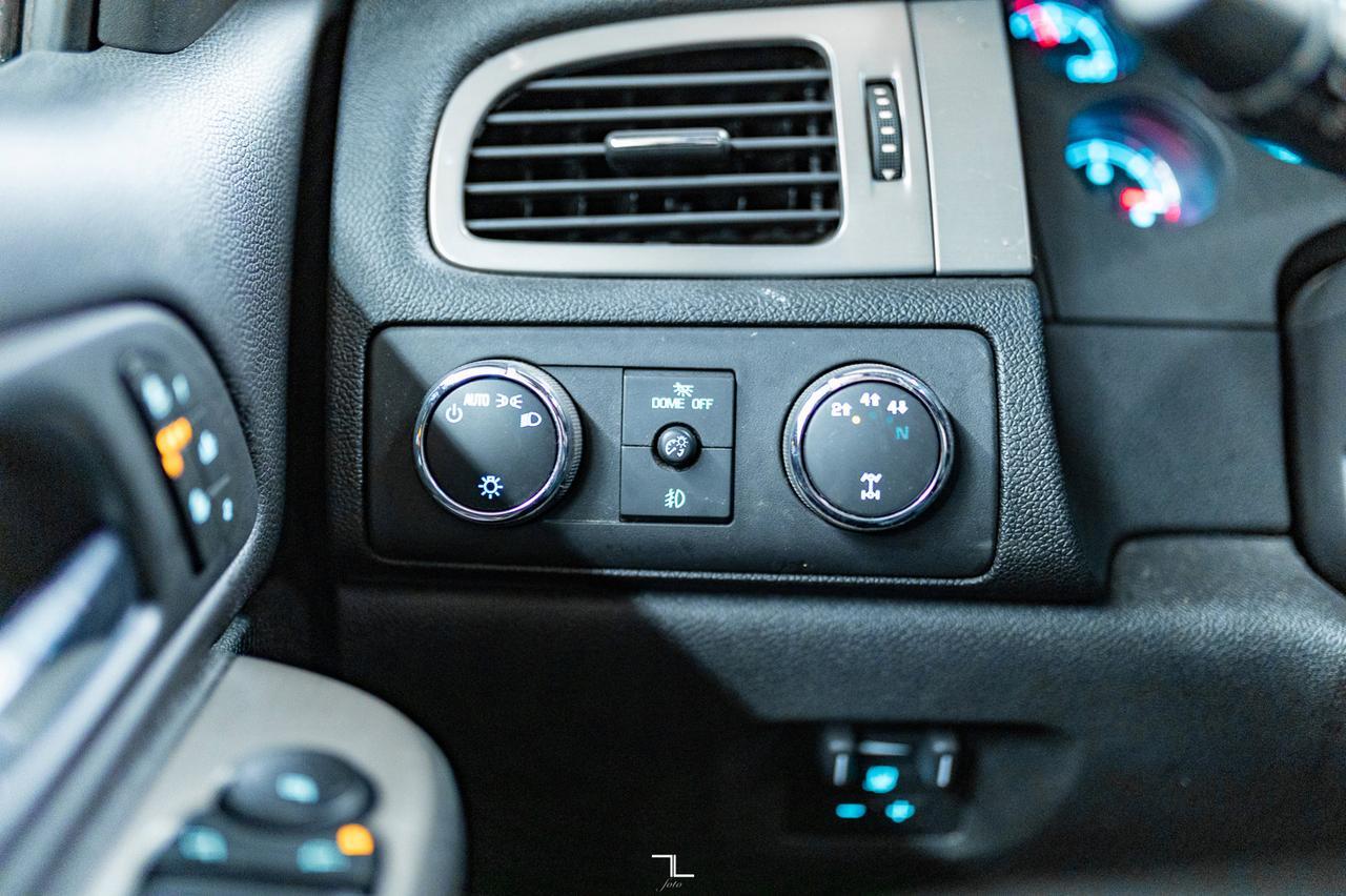 2012 Chevrolet Silverado 2500HD 4x4 Crew Cab LTZ Diesel Leather Roof Nav Red Deer AB