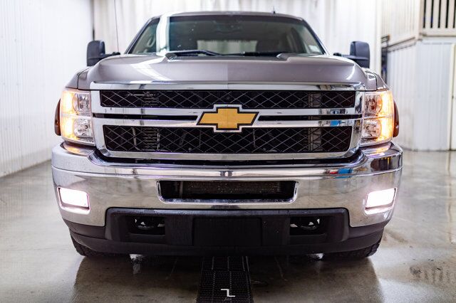 2012 Chevrolet Silverado 2500HD 4x4 Crew Cab LTZ Diesel Leather Roof Nav Red Deer AB