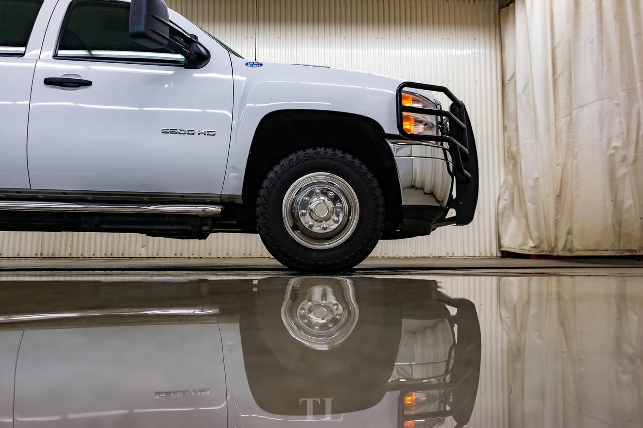 2012 Chevrolet Silverado 3500HD 4x4 Crew Cab LT Deck Diesel Red Deer AB