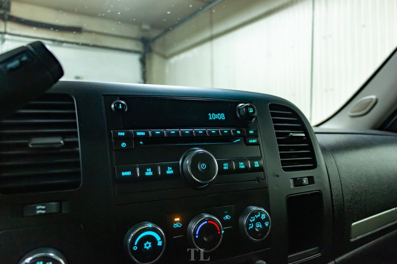 2012 Chevrolet Silverado 3500HD 4x4 Crew Cab LT Deck Red Deer AB