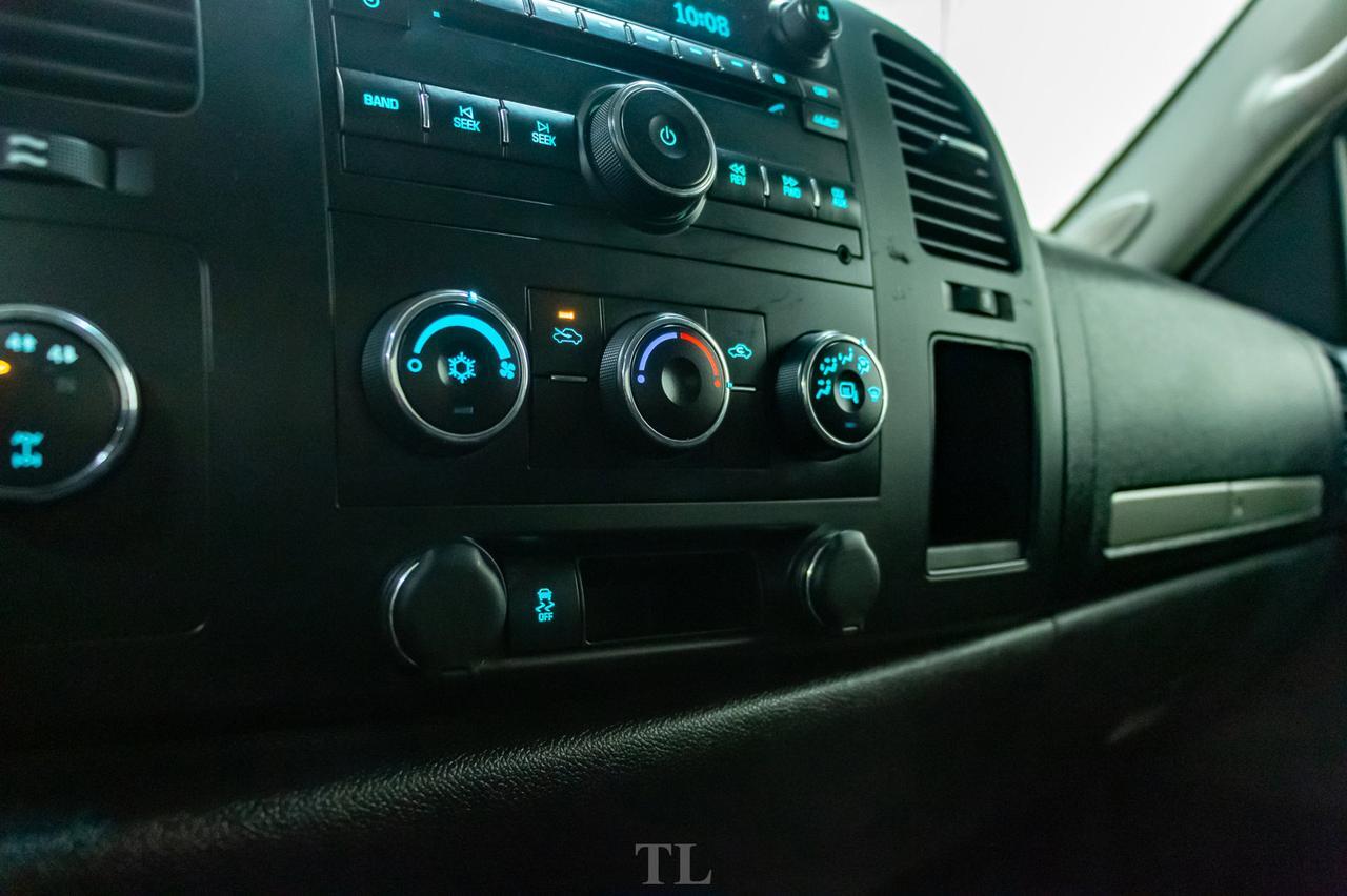 2012 Chevrolet Silverado 3500HD 4x4 Crew Cab LT Deck Red Deer AB