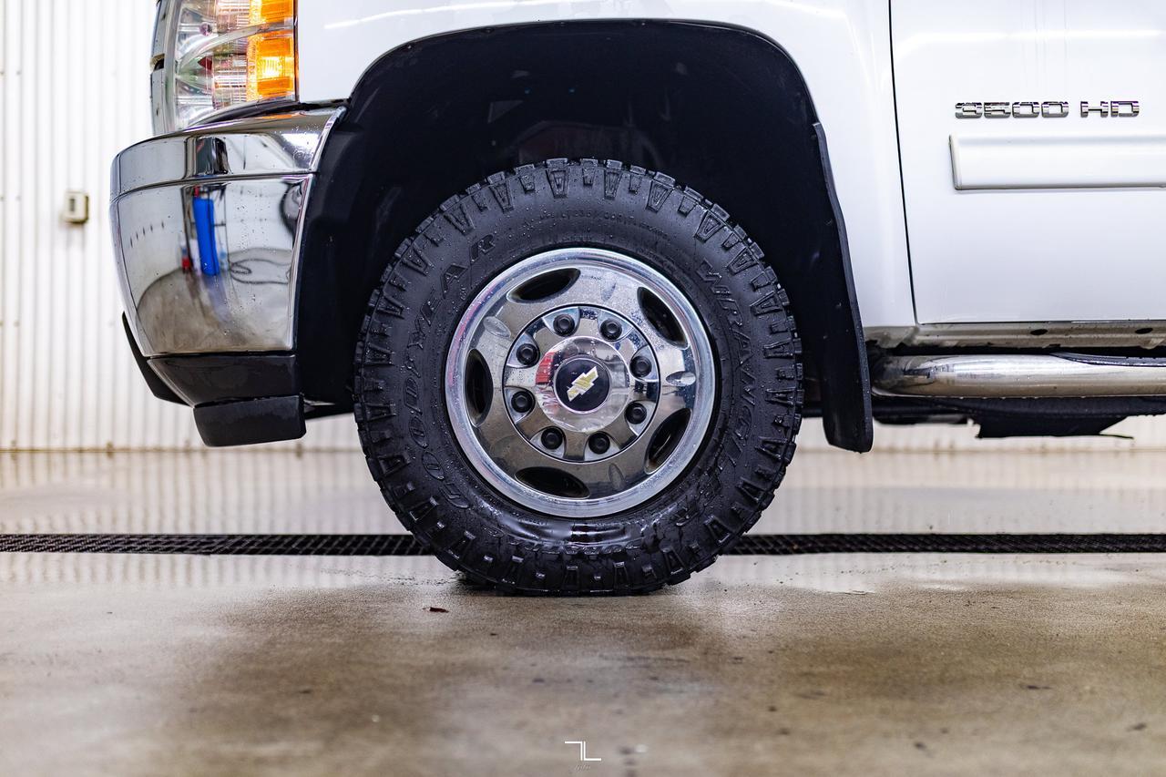 2012 Chevrolet Silverado 3500HD 4x4 Crew Cab LT Dually Diesel Red Deer AB