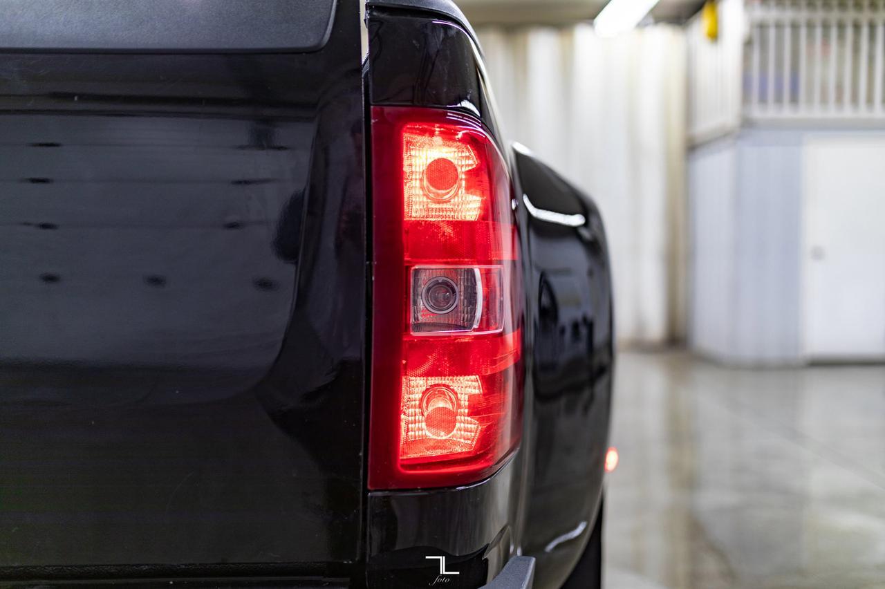 2012 Chevrolet Silverado 3500HD 4x4 Crew Cab LT Dually Red Deer AB