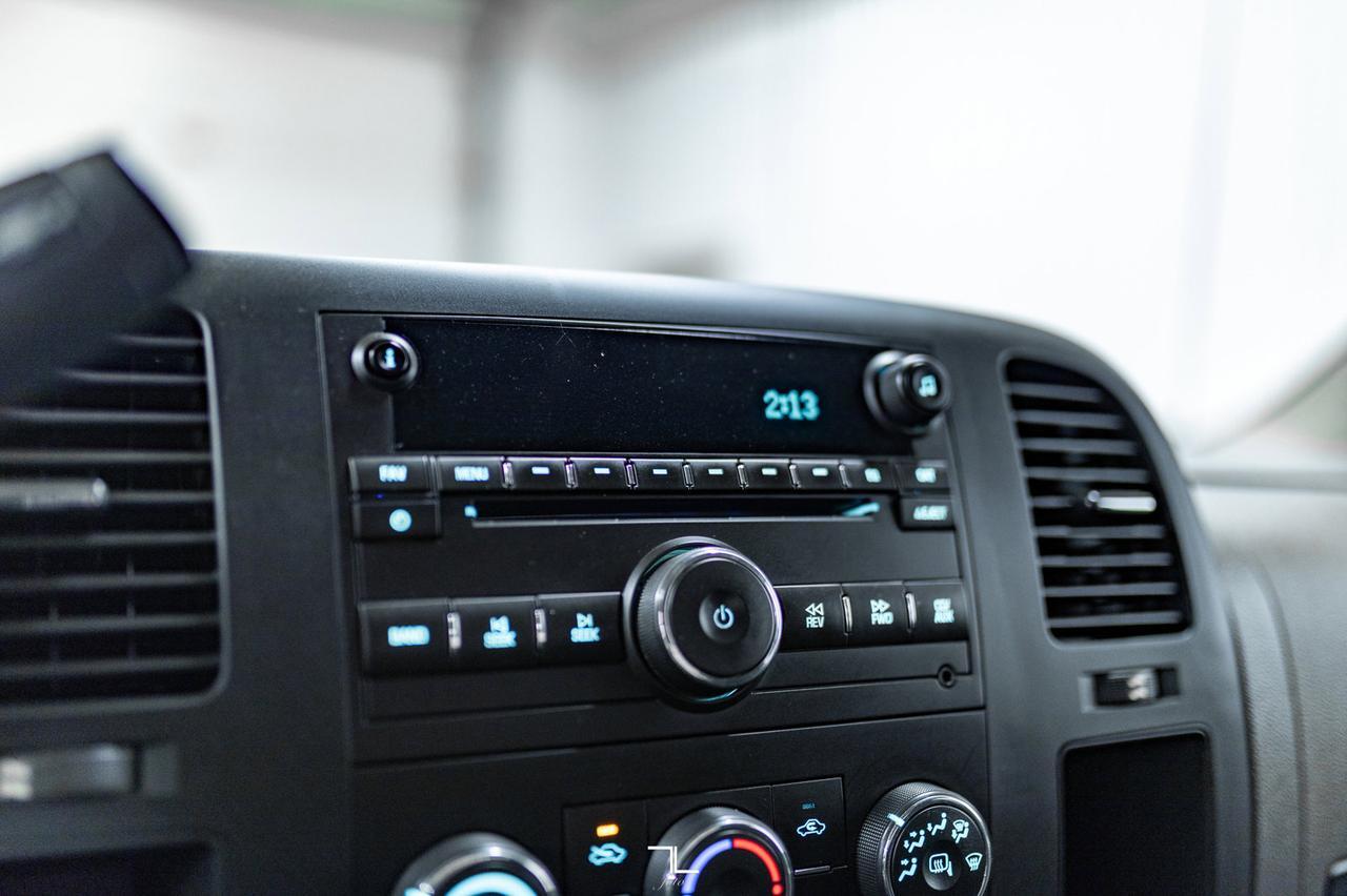 2012 Chevrolet Silverado 3500HD 4x4 Crew Cab LT Dually Red Deer AB