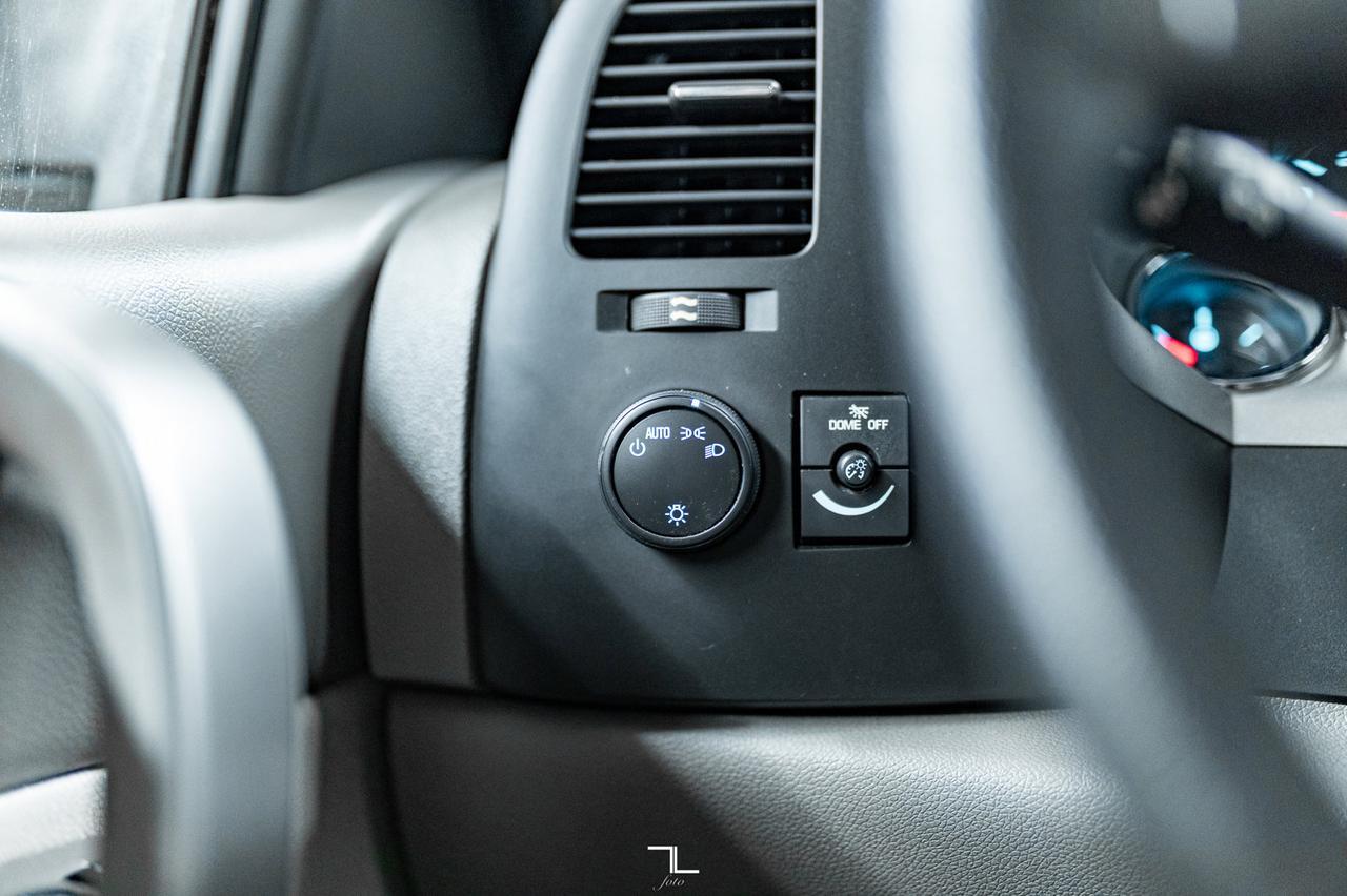 2012 Chevrolet Silverado 3500HD 4x4 Crew Cab LT Dually Red Deer AB