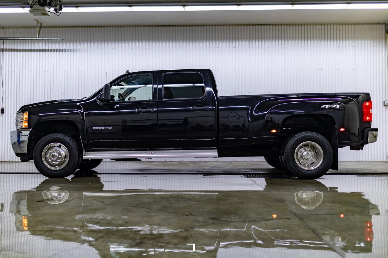 2012 Chevrolet Silverado 3500HD 4x4 Crew Cab LT Dually Red Deer AB