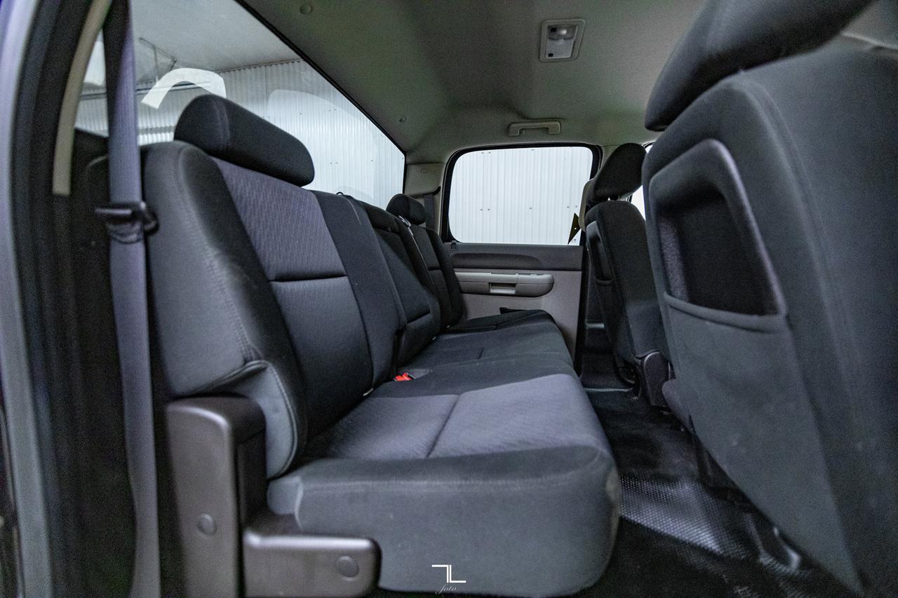 2012 Chevrolet Silverado 3500HD 4x4 Crew Cab LT Dually Red Deer AB