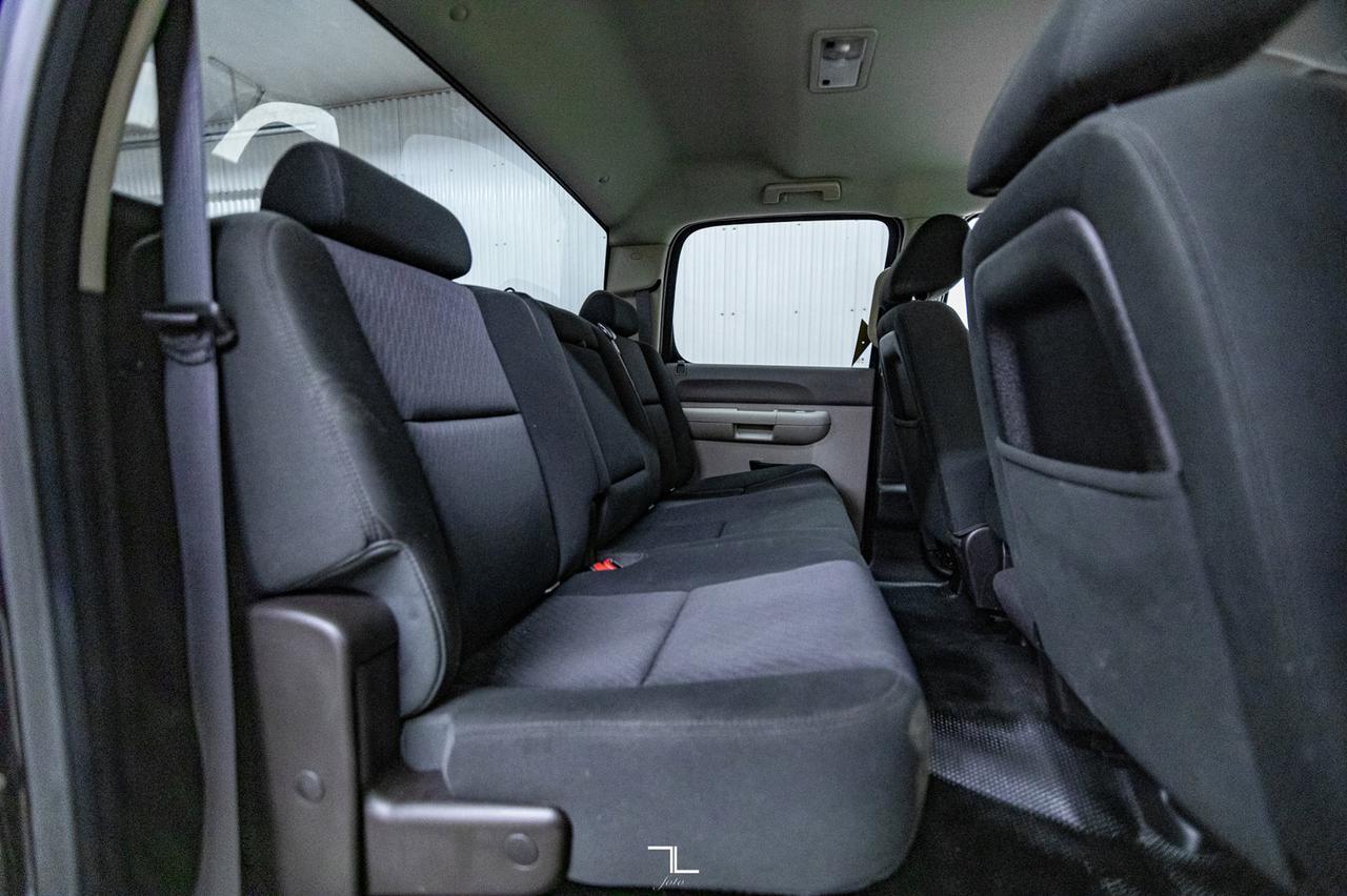 2012 Chevrolet Silverado 3500HD 4x4 Crew Cab LT Dually Red Deer AB