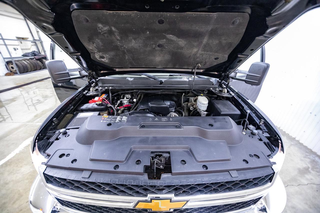 2012 Chevrolet Silverado 3500HD 4x4 Crew Cab LT Dually Red Deer AB