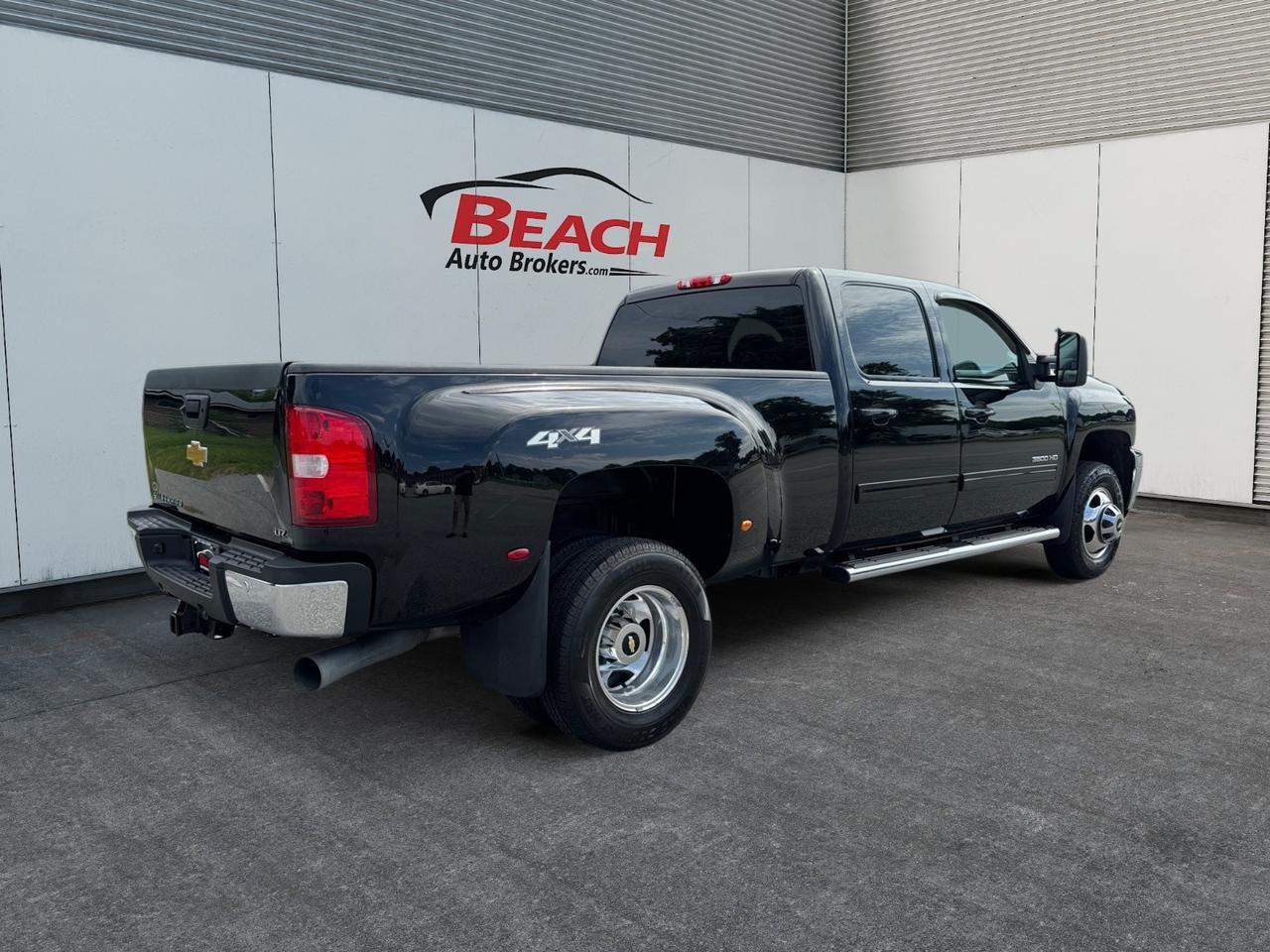 2012 Chevrolet Silverado 3500HD LTZ, 4X4, ADJUSTABLE PEDALS, AC/ HEATED SEATS, MEMORY DRIVER SEAT, ONSTAR, REMOTE START, ALL WEATHER FLOOR MATS, LONG BED, TOWING PACKAGE, THE PERFECT TRUCK IS WAITING- COME SEE IT TODAY!!! Norfolk VA