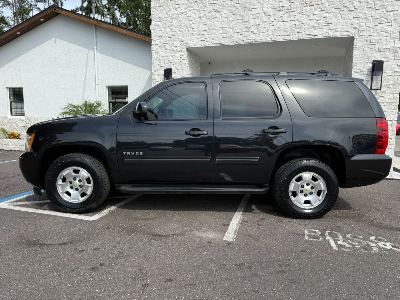 2012 Chevrolet Tahoe 2WD 4dr 1500 LS