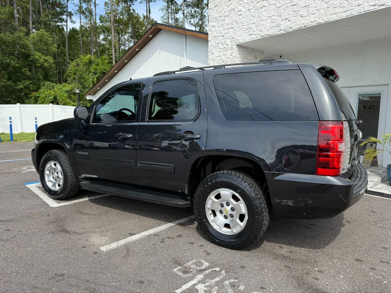 2012 Chevrolet Tahoe 2WD 4dr 1500 LS