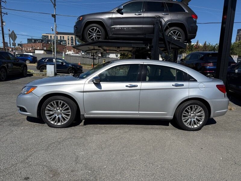 2012 Chrysler 200 Limited Sedan FWD Arlington VA