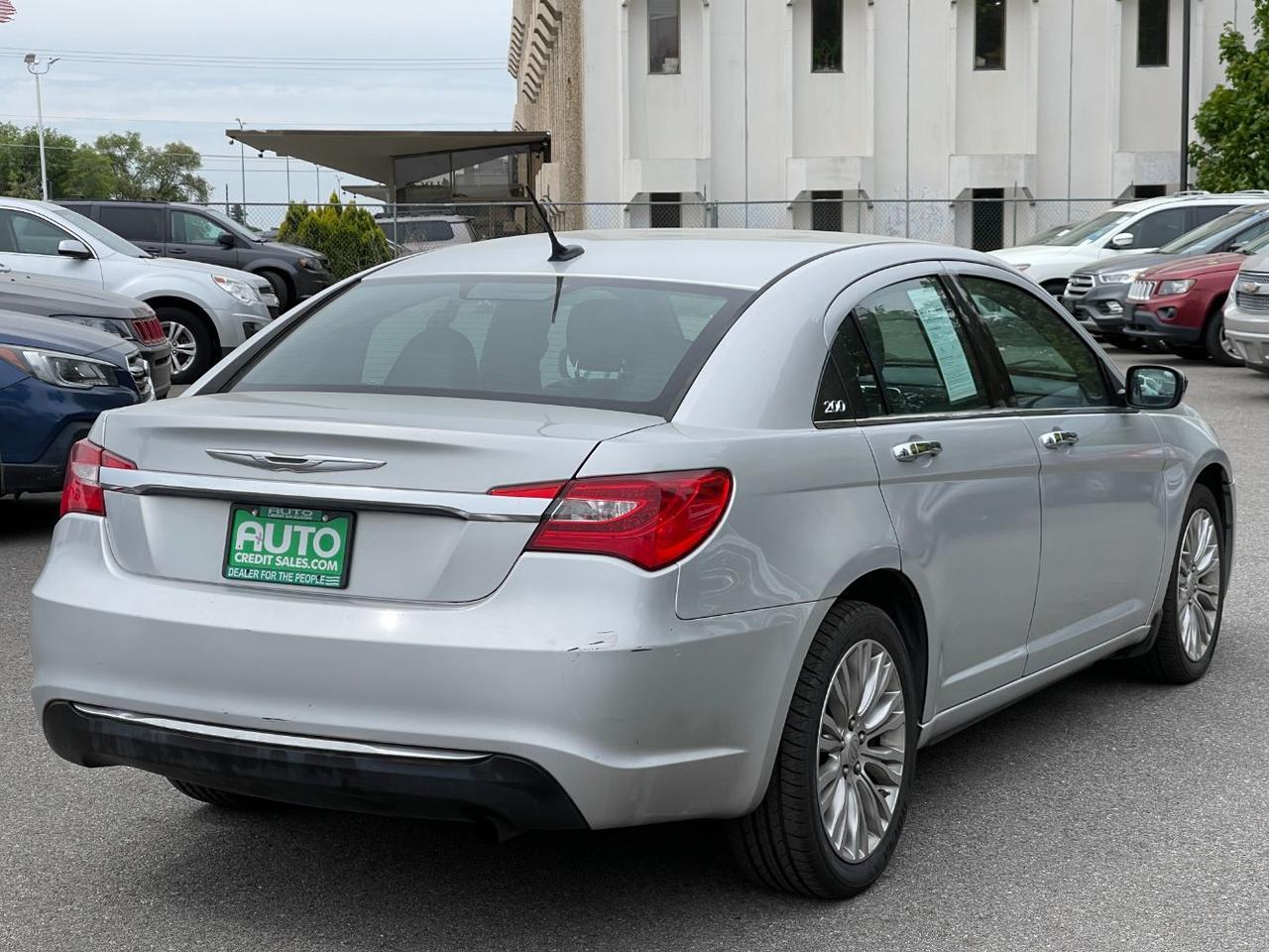 2012 Chrysler 200 Limited Hayden ID
