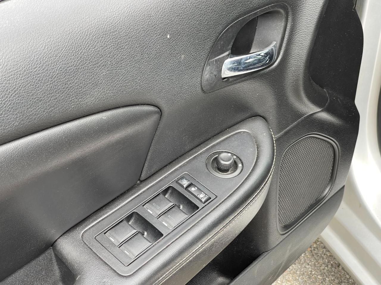 2012 Chrysler 200 Limited Hayden ID