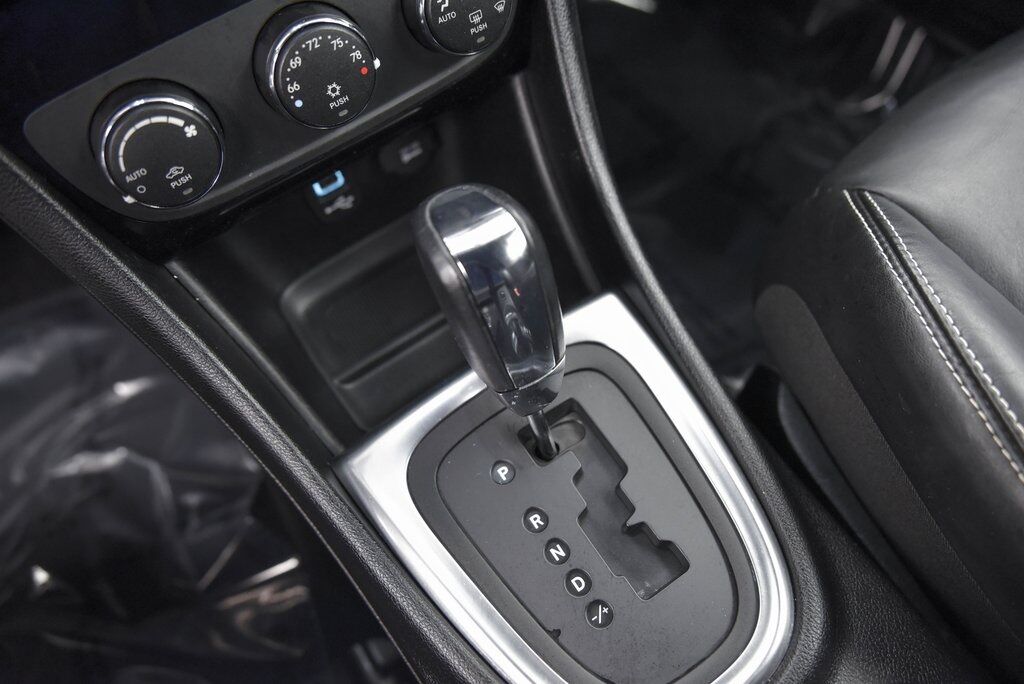 2012 Chrysler 200 S AKRON OH