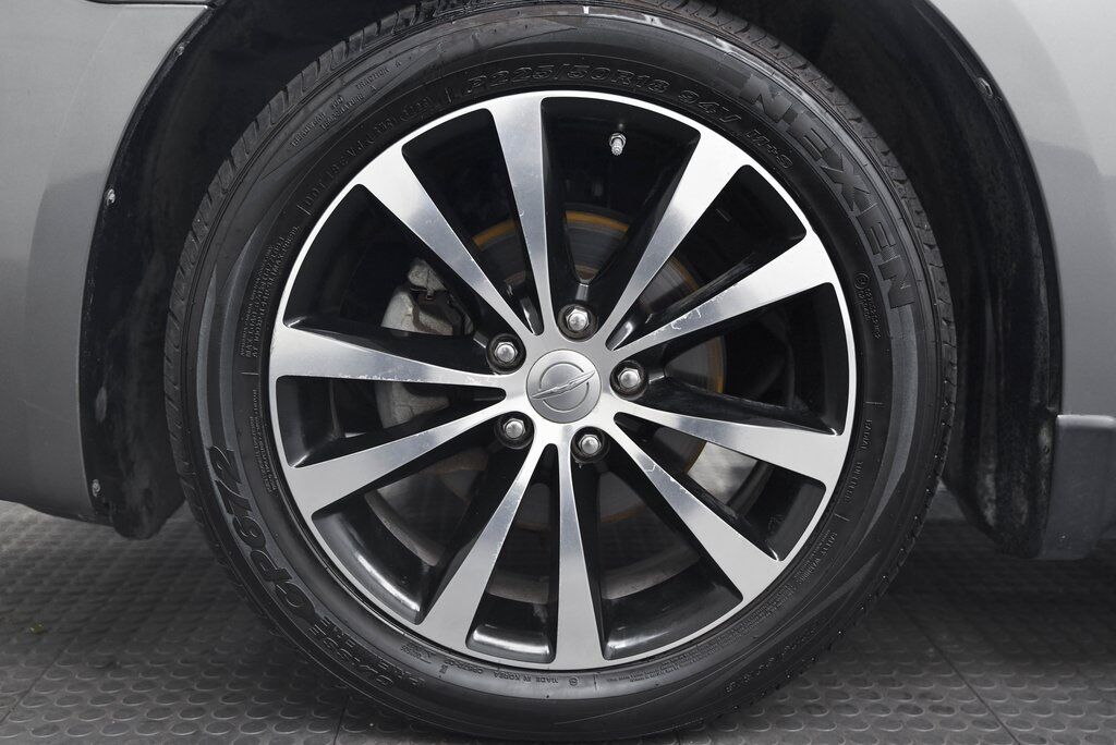 2012 Chrysler 200 S AKRON OH